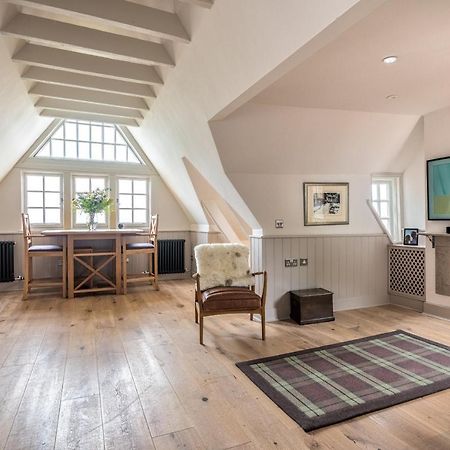 Amazing Penthouse, Stunning Views, Castle 2 Mins Apartment Edinburgh Luaran gambar