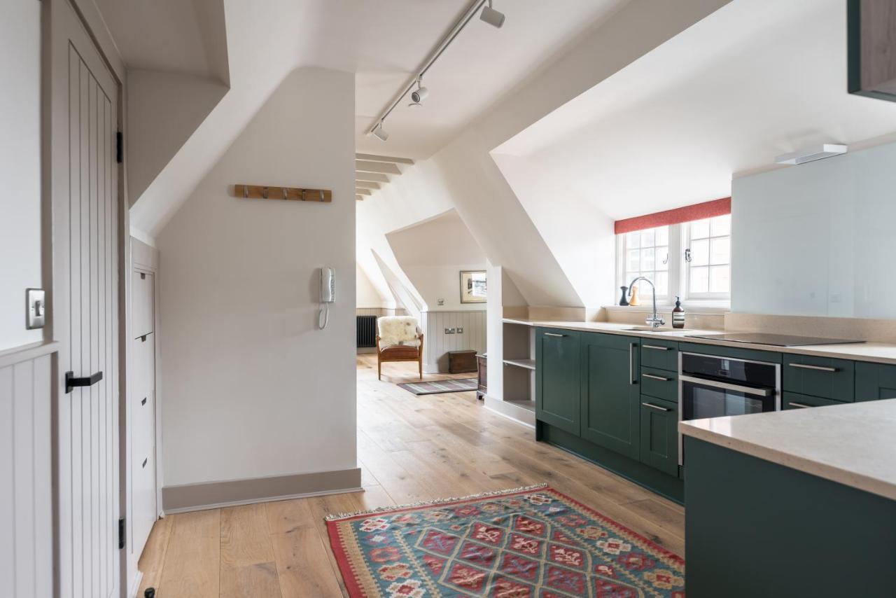 Amazing Penthouse, Stunning Views, Castle 2 Mins Apartment Edinburgh Luaran gambar