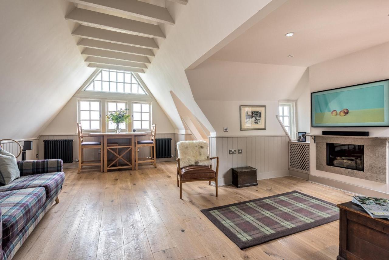 Amazing Penthouse, Stunning Views, Castle 2 Mins Apartment Edinburgh Luaran gambar