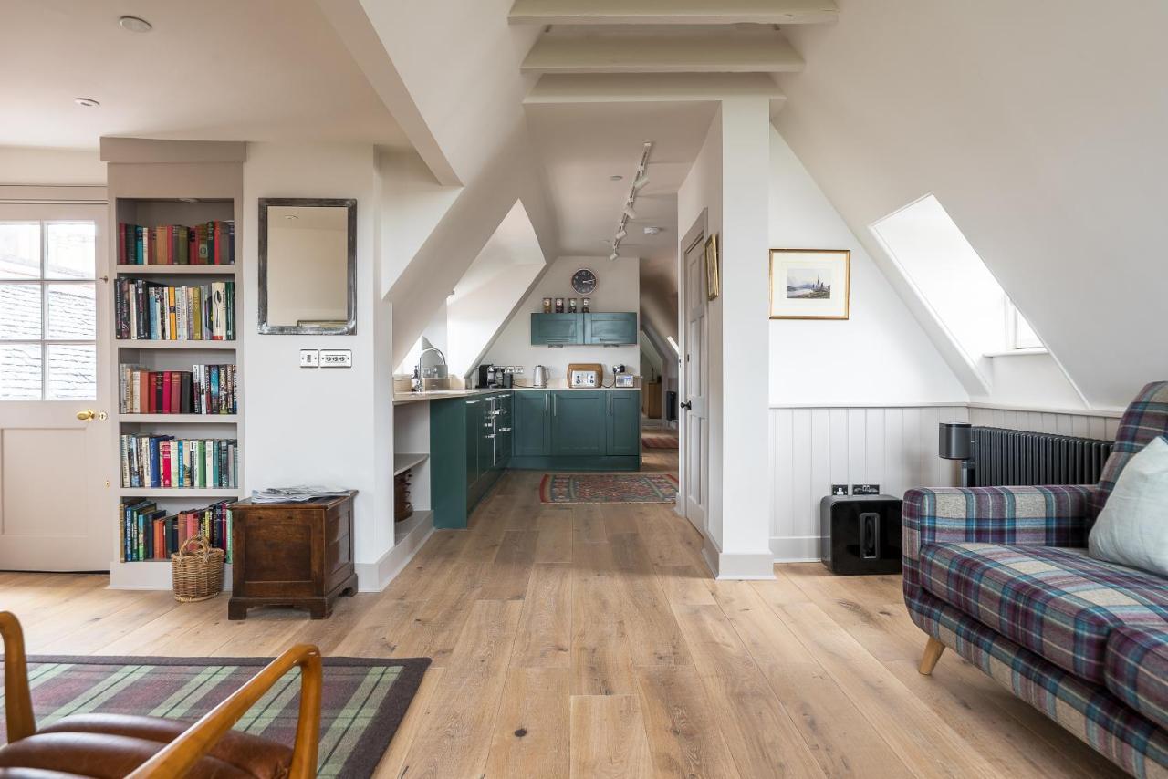 Amazing Penthouse, Stunning Views, Castle 2 Mins Apartment Edinburgh Luaran gambar