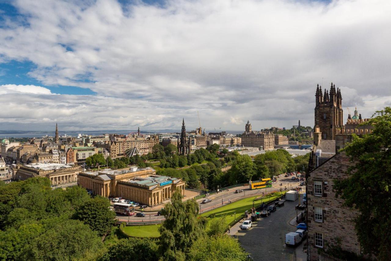 Amazing Penthouse, Stunning Views, Castle 2 Mins Apartment Edinburgh Luaran gambar